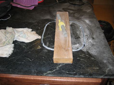 how to cut soapstone countertops.